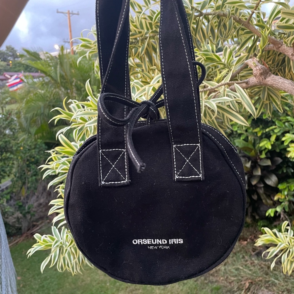 Orseund Iris 8.5" mini circle tote, black